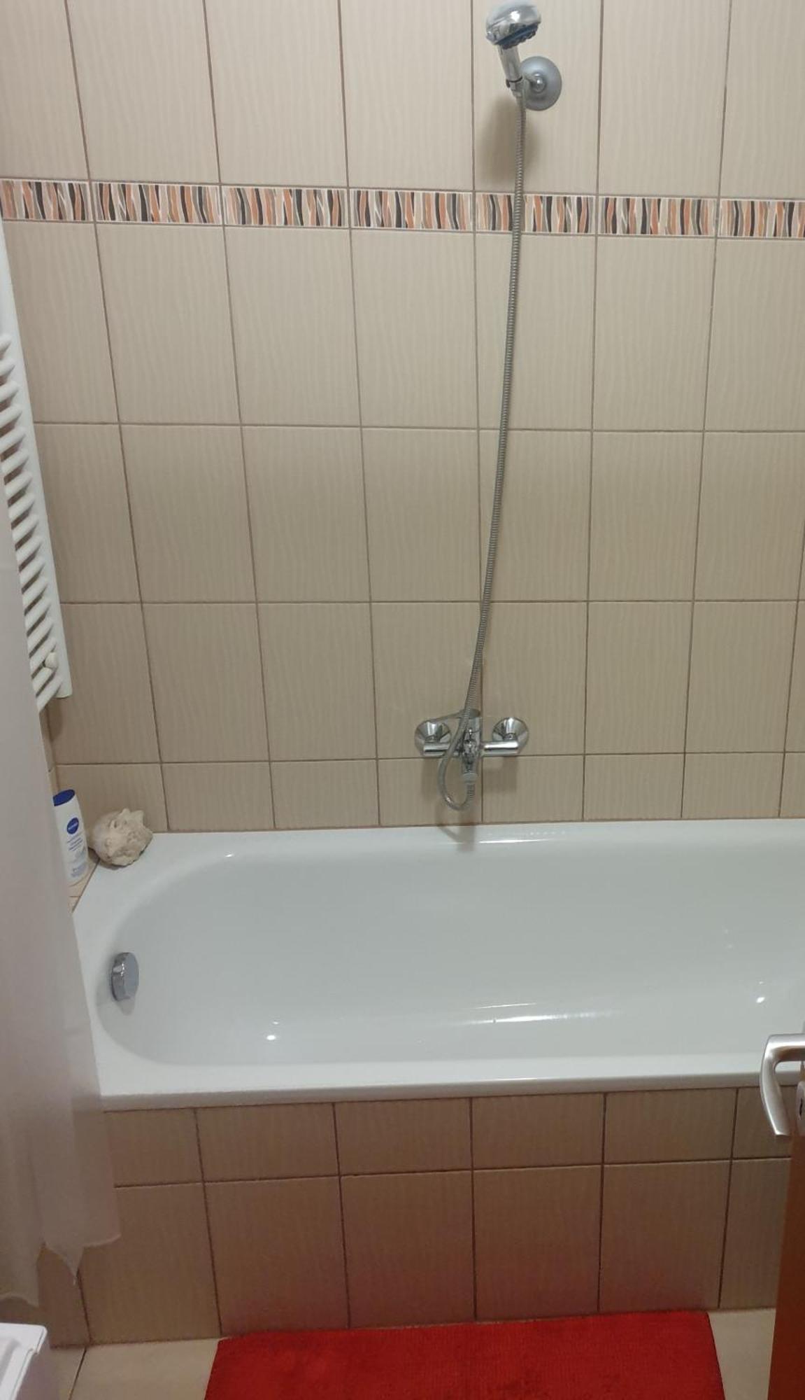 Apartment Goemb Utca *